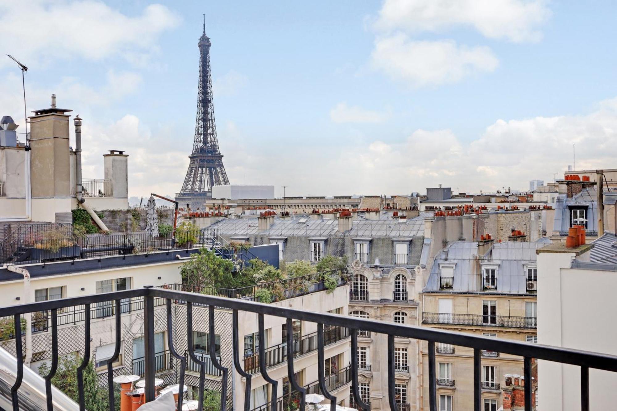 Apartmán Eiffel Tower View Paříž Exteriér fotografie